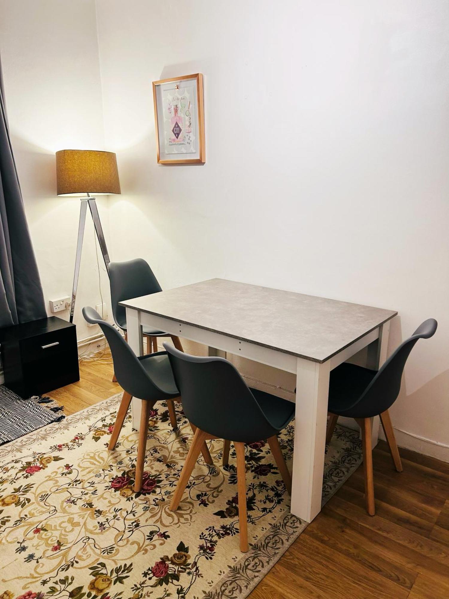 Spacious Flat With 2 To 3 Bedrooms In Central Londres Exterior foto